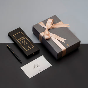
            
                Load image into Gallery viewer, Gift Wrapping Service
            
        